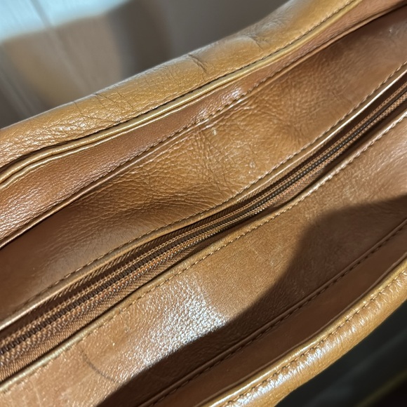Piel Tan Leather Business Crossbody Messenger Bag - Picture 9 of 13